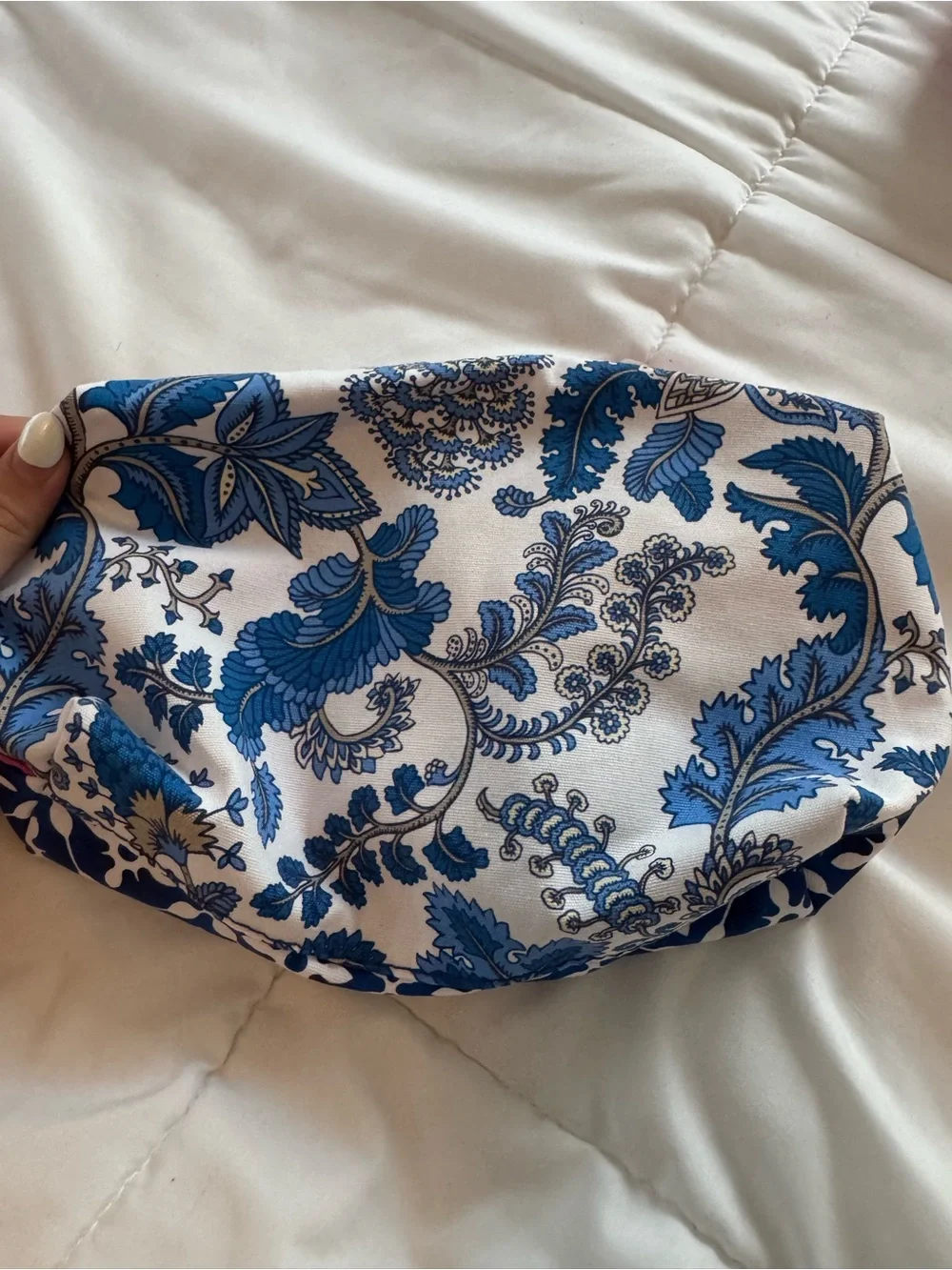 New Clinique Cosmetic Pouch Assorted